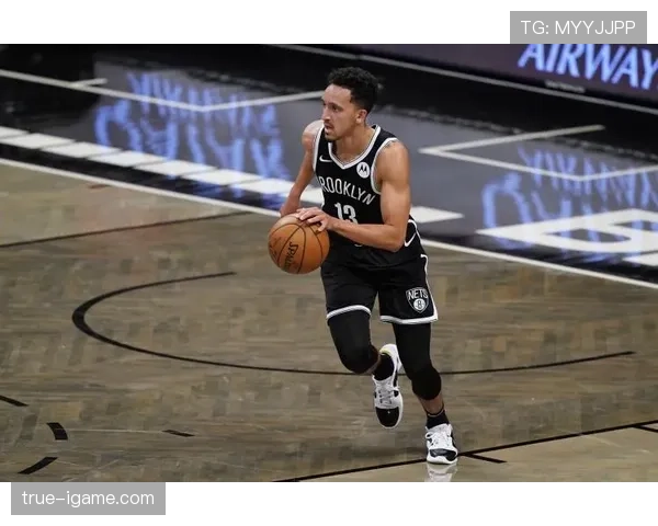 海伦芬防线稳固助球队连胜，状态回暖引关注