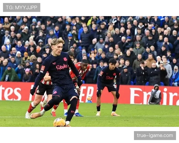 维拉新战术体系显成效，创新布局助力英超竞争力稳步攀升