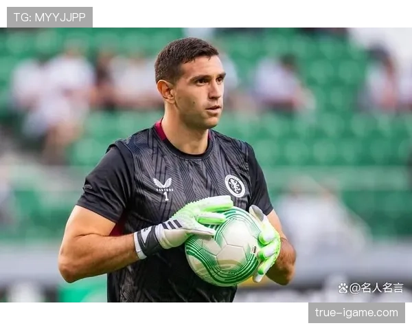 诺伊尔门将数据解析：近期表现稳健，关键时刻救助球队分析