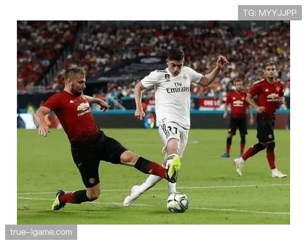 无球冲刺与后插上：巴尔韦德的进攻模式