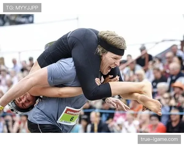 蔡赟当年拿冠军奖金转头就去给老婆买包，这操作比偶像剧还敢拍